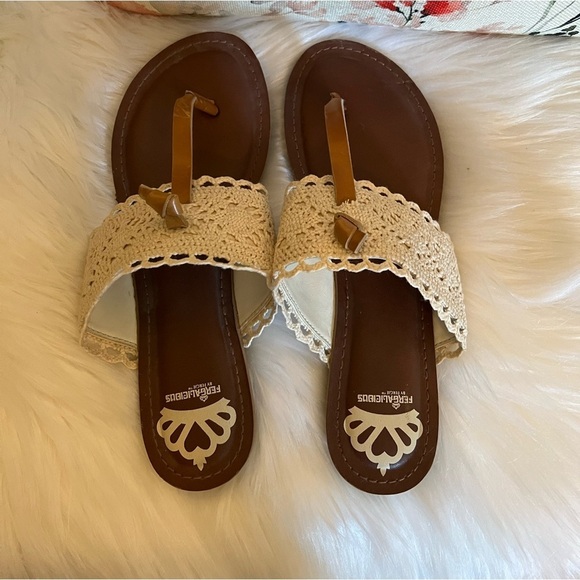 Fergalicious By Fergie Stella Crochet Thong Sandals Size 8 - Picture 8 of 10